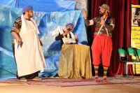 به همت گروه نمایش رویش:

نمایش کمدی «رویای یک پسر چلمنگ» در راور به صحنه رفت