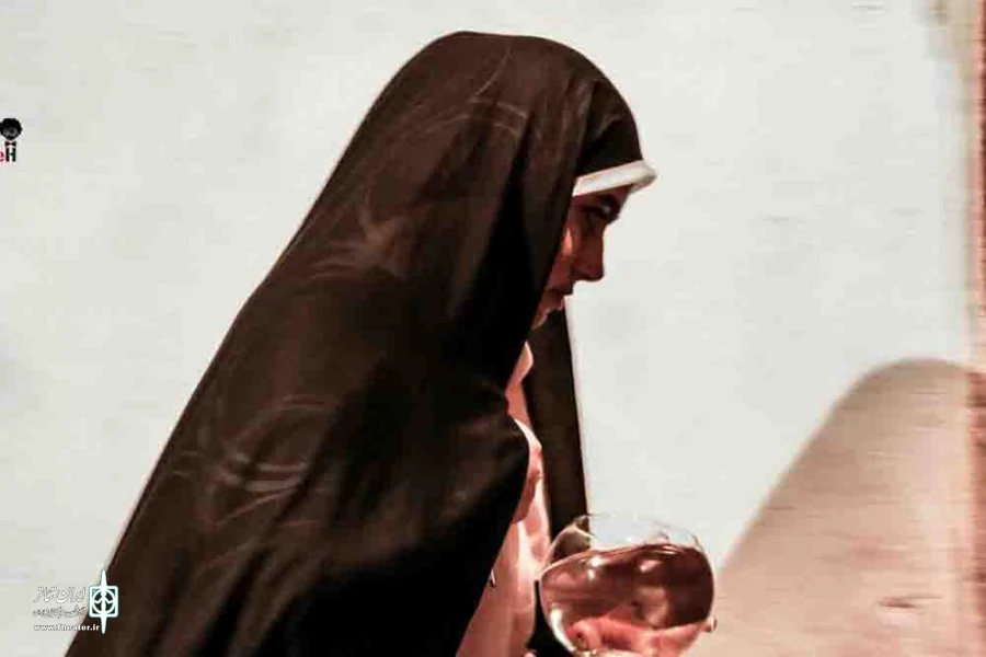 نمایش پشت کلانتری کوچه اول کنار تیر چراغ برق