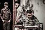 نمایش پشت کلانتری کوچه اول کنار تیر چراغ برق