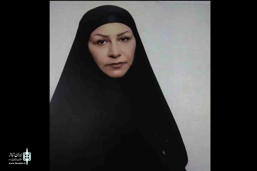 تئاتر دو بال دارد  یکی برای  سوختن، آموختن و دیگری برای خدمت خالصانه به خلق 3