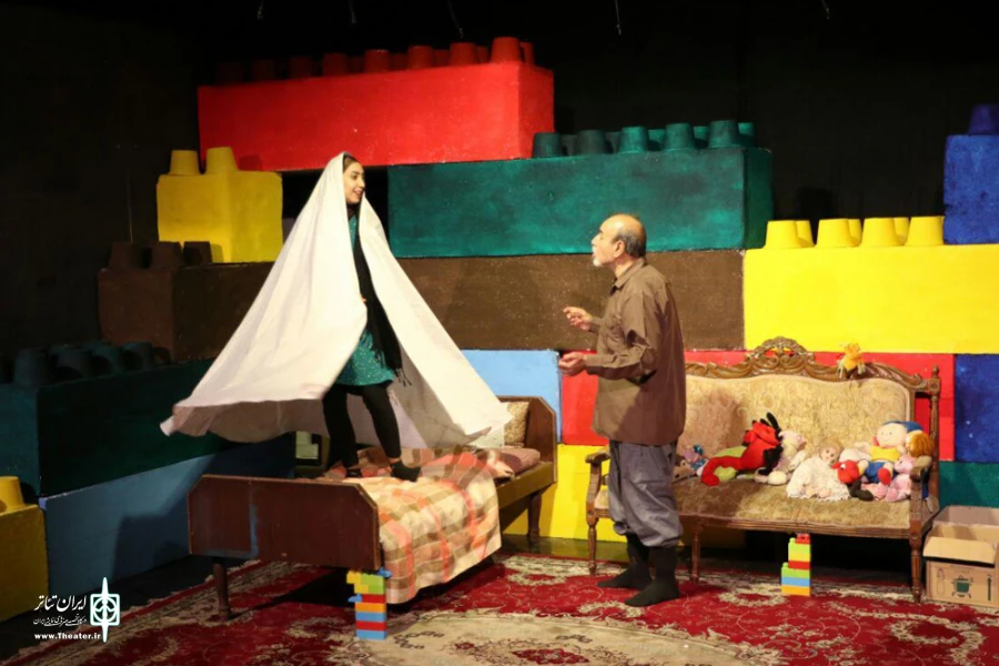 گزارش تصویری اجرای نمایش«حادثه عاشقانه یک مادر » در کرمان