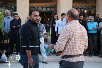 همزمان با هفته دفاع مقدس

نمایش خیابانی «شکور» در کرمان به روی صحنه رفت