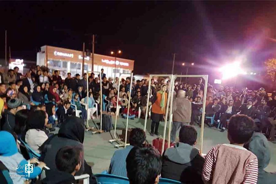 استقبال چشمگیر از نخستین جشنواره ملی تئاتر رضوی جنوب کرمان
 2