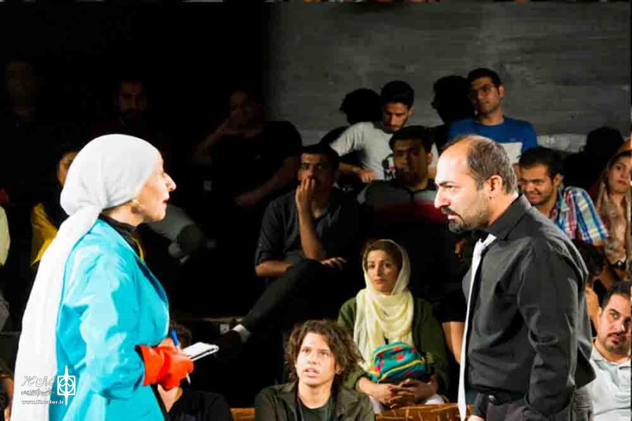 در یک اثر گروتسکی باید خندید و ترسید
 3