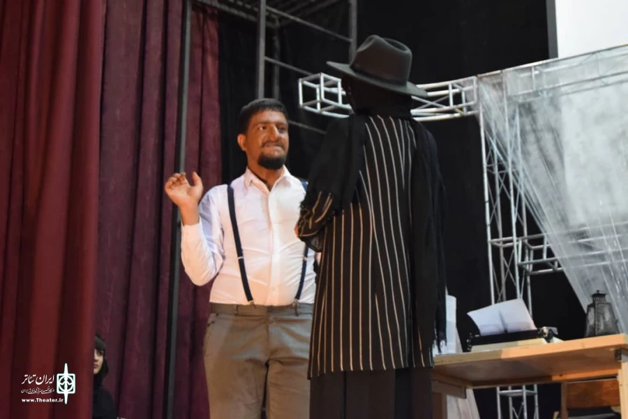 «دختر یانکی» در جیرفت اجرا شد 4