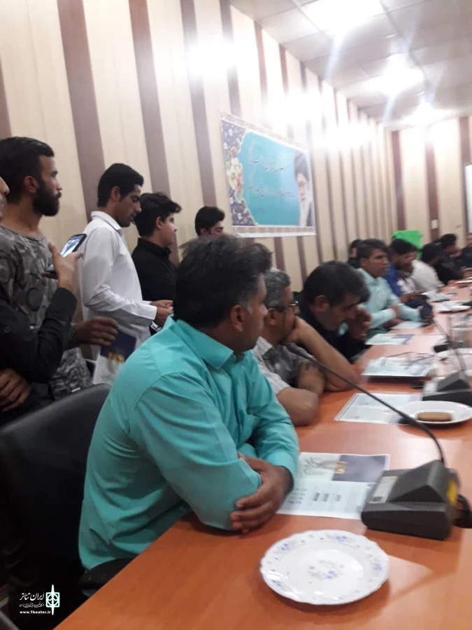 آئین رونمایی از پوستر ویژه برنامه ملی تئاتر خیابانی رضوی جنوب کرمان برگزار شد 7