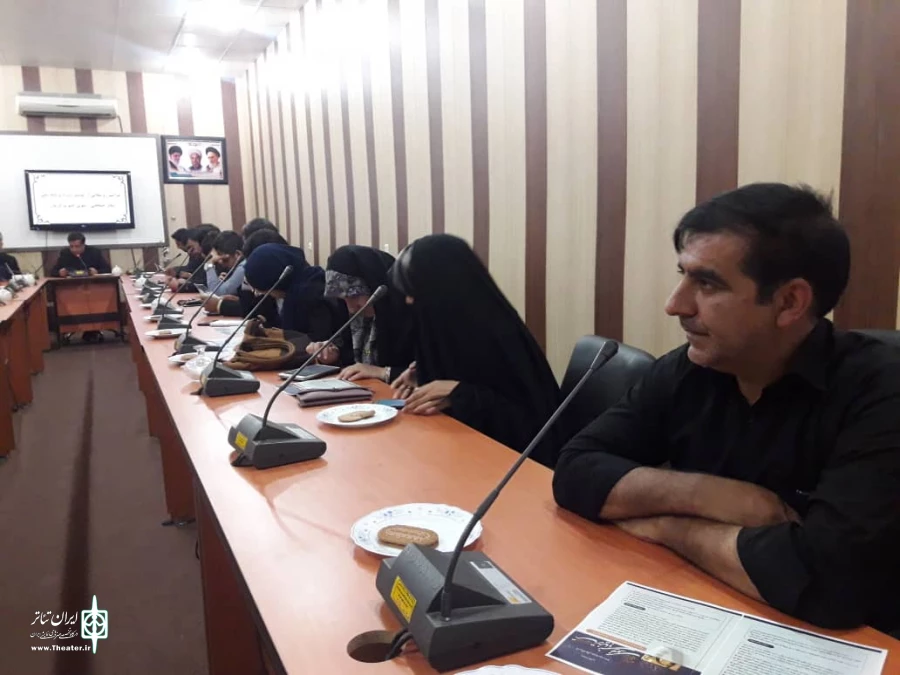 آئین رونمایی از پوستر ویژه برنامه ملی تئاتر خیابانی رضوی جنوب کرمان برگزار شد 5