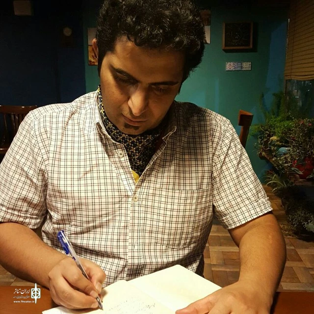 هیات بازبینی آثار دهمین جشنواره تئاتر استانی فجر جنوب کرمان معرفی شدند. 2