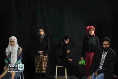 به همت گروه نمایش دید

«25 هزار فرانک درد، در نقاشی کلاغ هایی که سفید می میرند» در کرمان