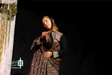 نمایش « پنج و نیم عصر» به روایت تصویر