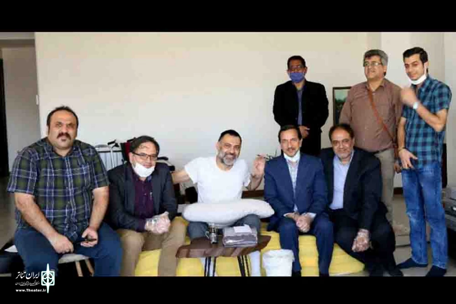 دلم برای ضحنه تنگ شده است  2