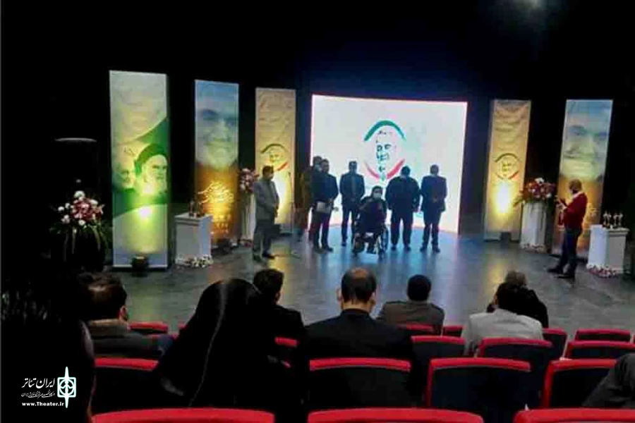 جشنواره ملی تئاتر «سردار آسمانی» وسیع‌ترین رویداد هنری استان کرمان است
 2
