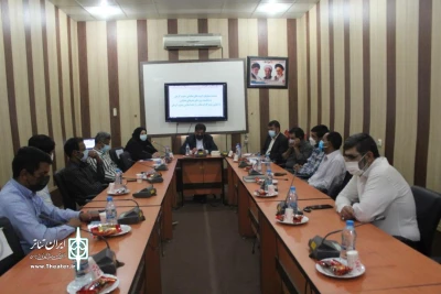 برگزاری نشست مسئولین گروه های نمایشی جنوب کرمان به مناسبت روز ملی هنرهای نمایشی