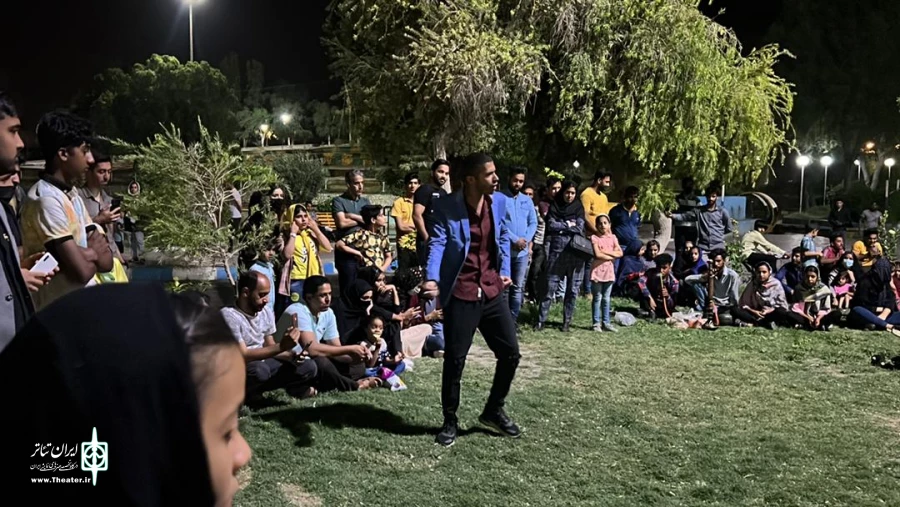 نمایش خیابانی «دست برادری» در کهنوج اجرا شد. 6