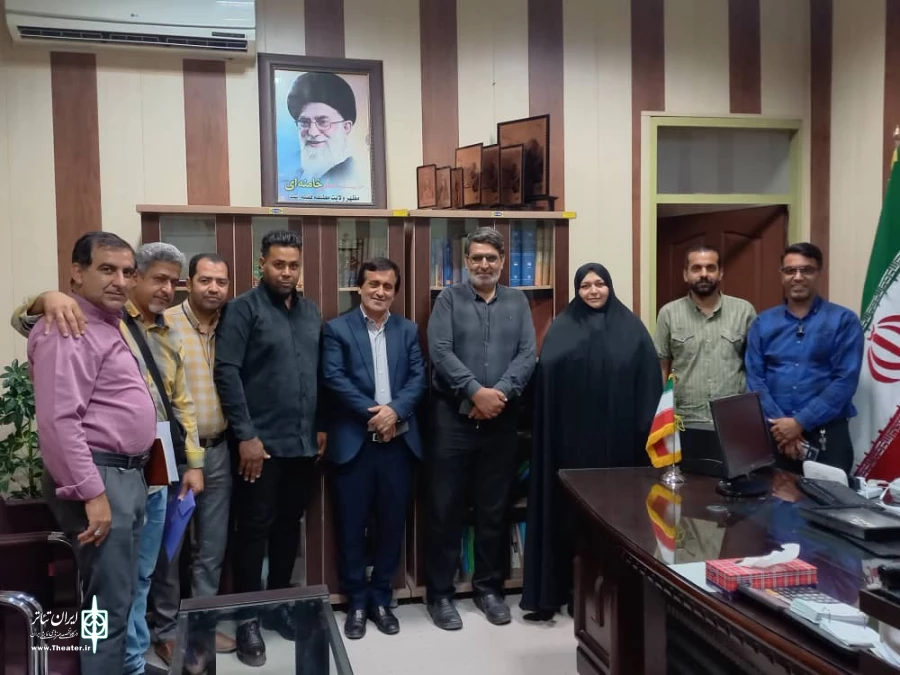 دیدار اعضای هیئت  مدیره انجمن نمایش جنوب کرمان با مدیرکل اداره فرهنگ و ارشاد  اسلامی جنوب کرمان. 
 2