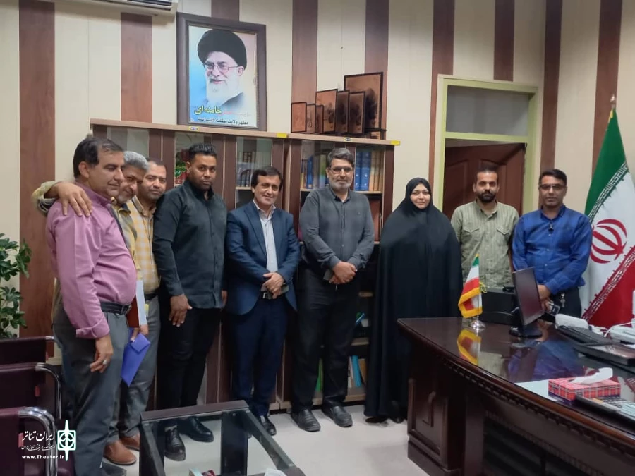دیدار اعضای هیئت  مدیره انجمن نمایش جنوب کرمان با مدیرکل اداره فرهنگ و ارشاد  اسلامی جنوب کرمان. 
 6