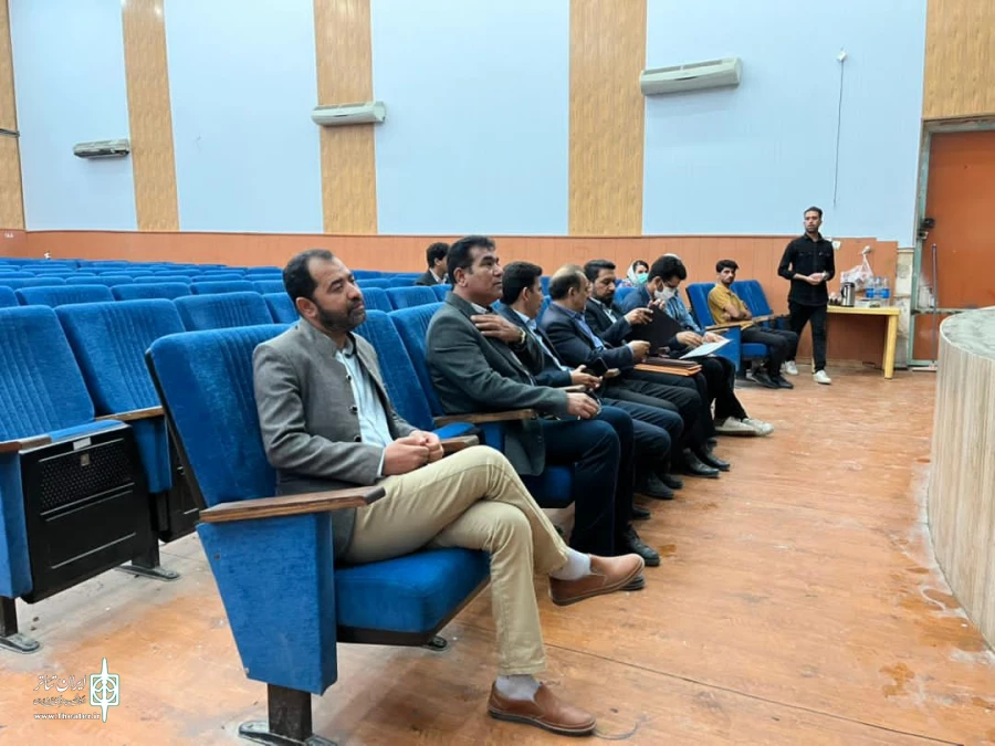 تقدیر فرماندار قلعه گنج ازحضور هنرمندان قلعه گنجی  درجشنواره تیاتر استانی جنوب کرمان  2