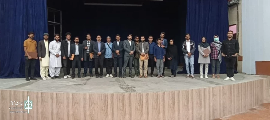 تقدیر فرماندار قلعه گنج ازحضور هنرمندان قلعه گنجی  درجشنواره تیاتر استانی جنوب کرمان  2