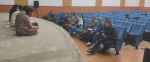 تجلیل مدیر کل فرهنگ و ارشاد اسلامی جنوب کرمان از کارگردان نمایش «ان نیمروز طولانی زهرا» 2