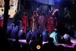 اجرای نمایش «همراه با کاروان عشق» در کرمان
 2