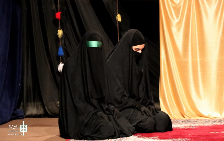 نمایش بهشت تلخ اولیا درمصائب حضرت زینب به روی صحنه تئاتر کهنوج 4