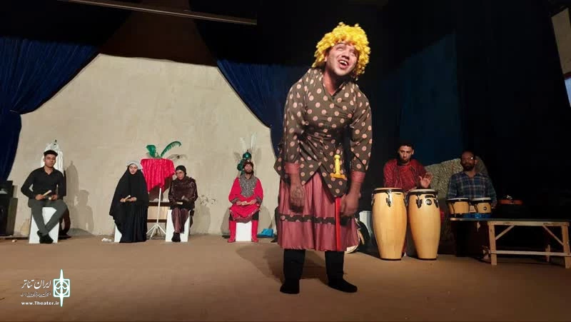 نشست نقد و بررسی نمایش اشک سوم مصائب حضرت زینب برگزارشد . 4
