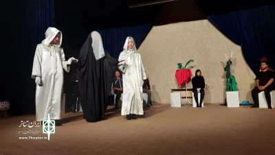 نمایش اشک سوم مصائب حضرت زینب به کارگردانی مهرداد بهزادی