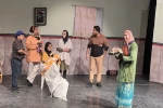 اجرای نمایش کمدی موزیکال «شب شیشه» در کرمان 3