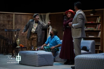 به همت گروه تئاتر پاسارگاد:

«ضیافت شام برای احمق ها» در رفسنجان روی صحنه رفت