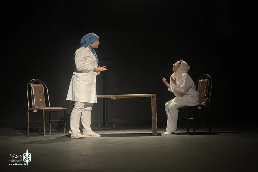 اجرای نمایش «اسلحه پدری » درسیرجان 3
