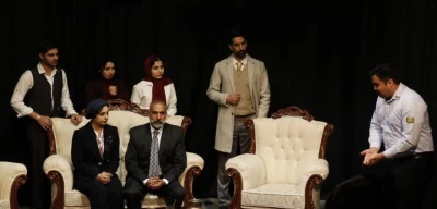 به کارگردانی رضا شکری

«توپ لاستیکی» در رفسنجان روی صحنه رفت